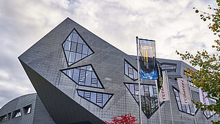 Zentralgebäude der Leuphana Universität in Lüneburg