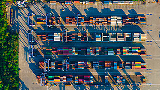 Container in einem Hafen
