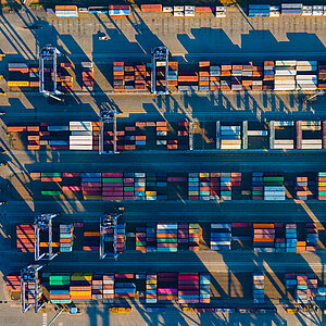 Container in einem Hafen
