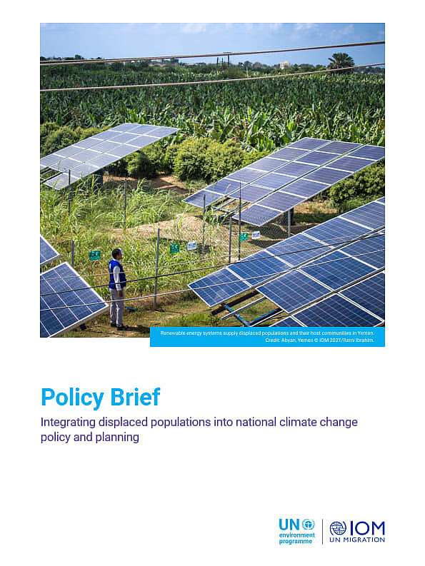 Integrating displaced populations into national climate change policy ...