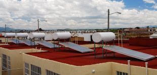 Solar roofs; Photo: Marco Antonio Lemus R. 