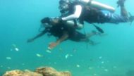 Forstbeamte erhalten ein spezielles Training auf den Andamanen - unter Wasser.t