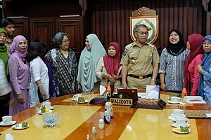 Treffen der GUCCI-Partner aksi!/SP mit dem Bürgermeister von Makassar, Indonesien; Foto: Alber/GenderCC