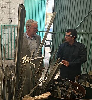 Flasbarth visiting an enterprise